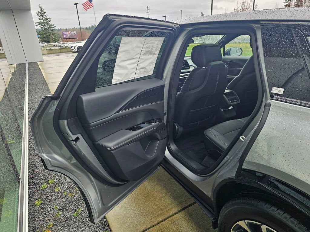 2025 Cadillac LYRIQ Sport 1