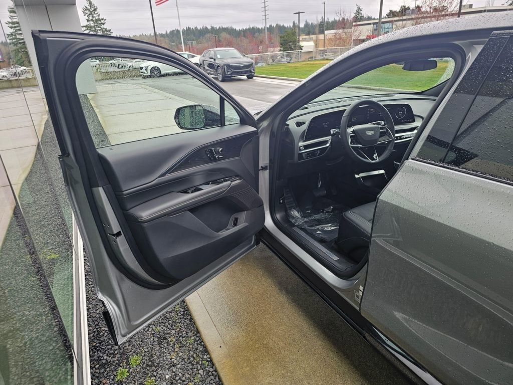 2025 Cadillac LYRIQ Sport 1