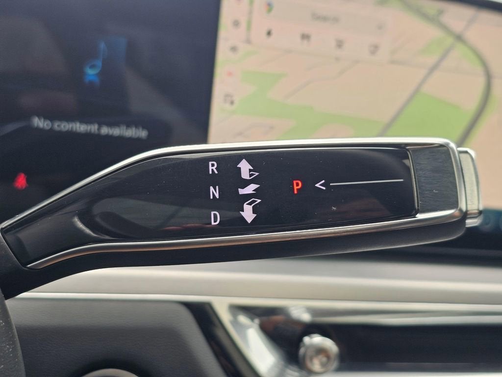 2024 Cadillac LYRIQ Sport 2