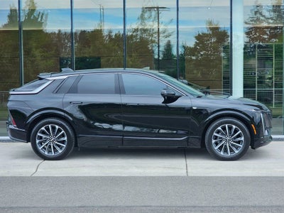 2024 Cadillac LYRIQ Sport 2
