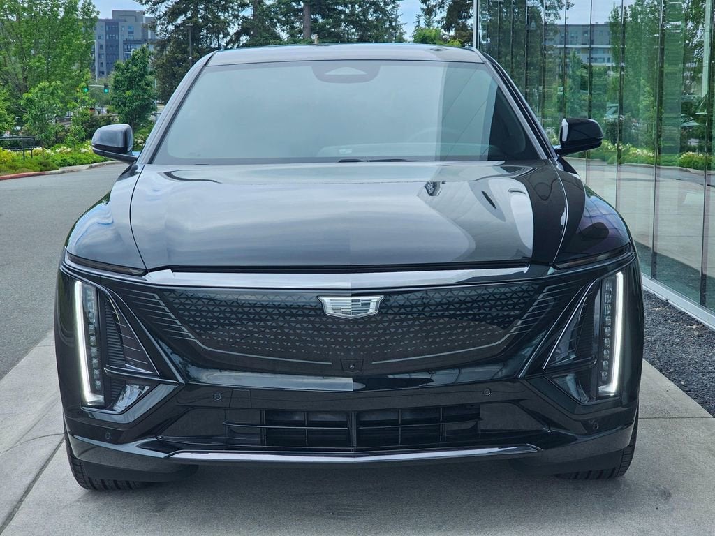 2024 Cadillac LYRIQ Sport 2