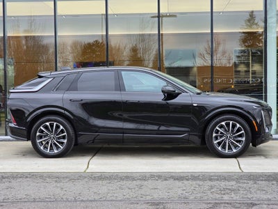 2025 Cadillac LYRIQ Sport 2