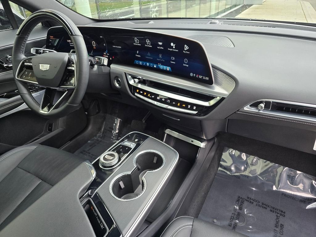 2025 Cadillac LYRIQ Sport 2