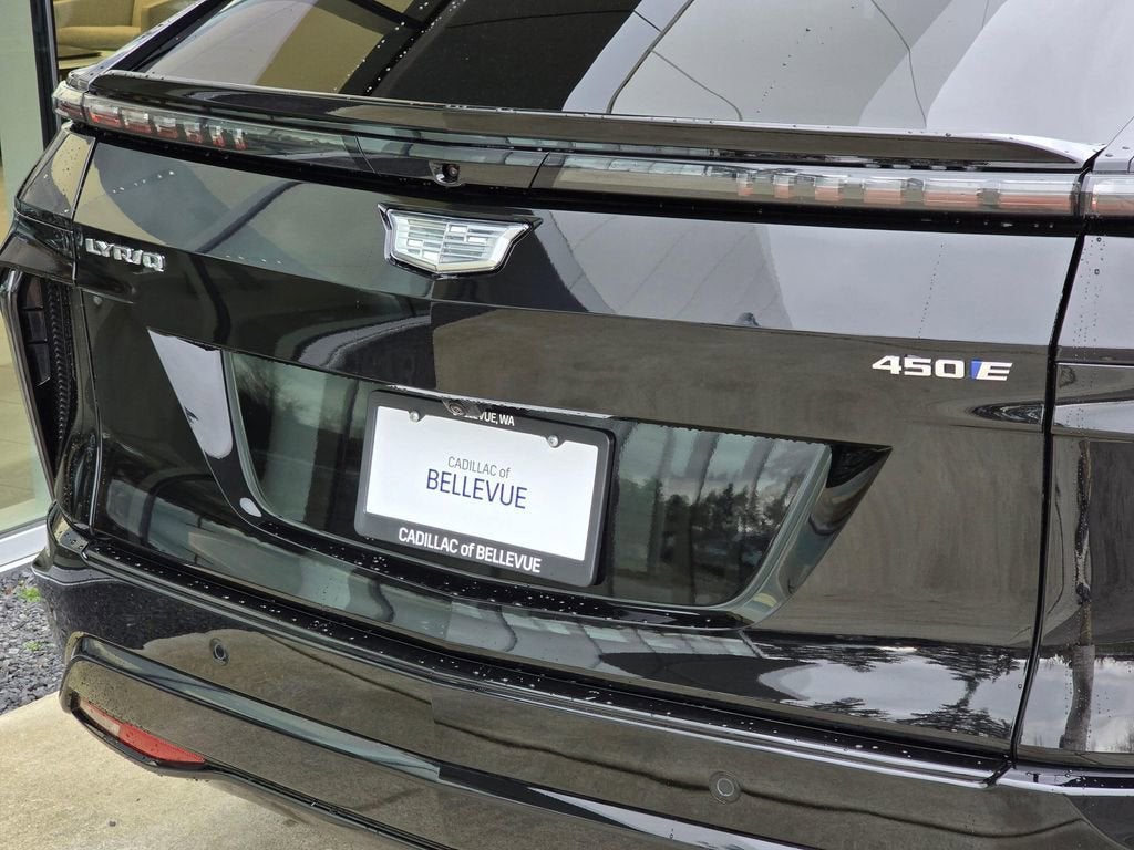 2025 Cadillac LYRIQ Sport 2