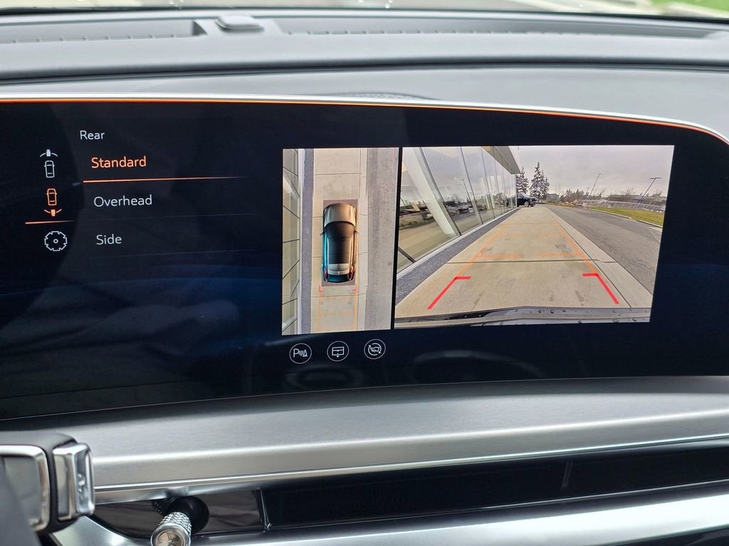 2025 Cadillac LYRIQ Sport 2