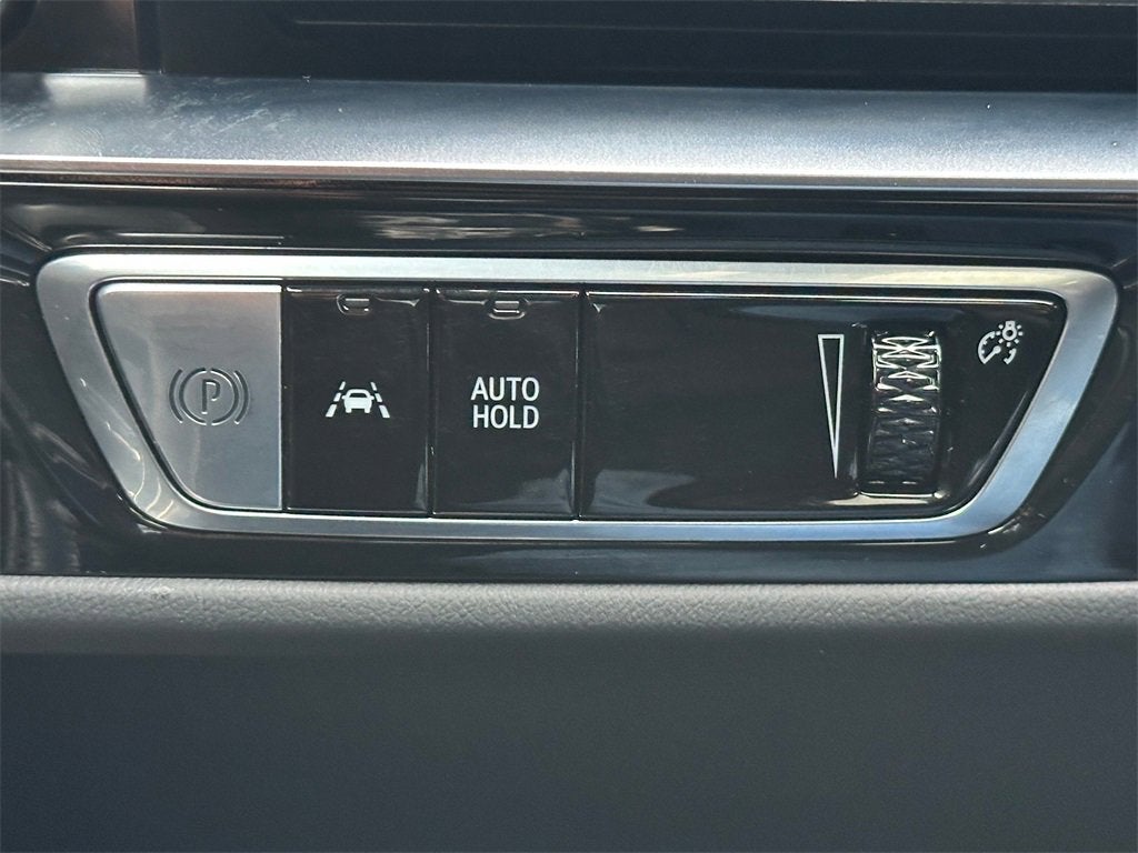 2025 Cadillac LYRIQ Sport 2