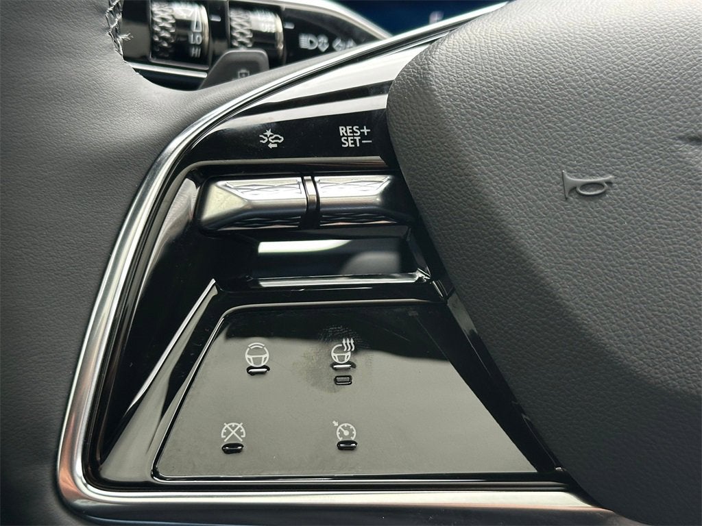 2025 Cadillac LYRIQ Sport 2