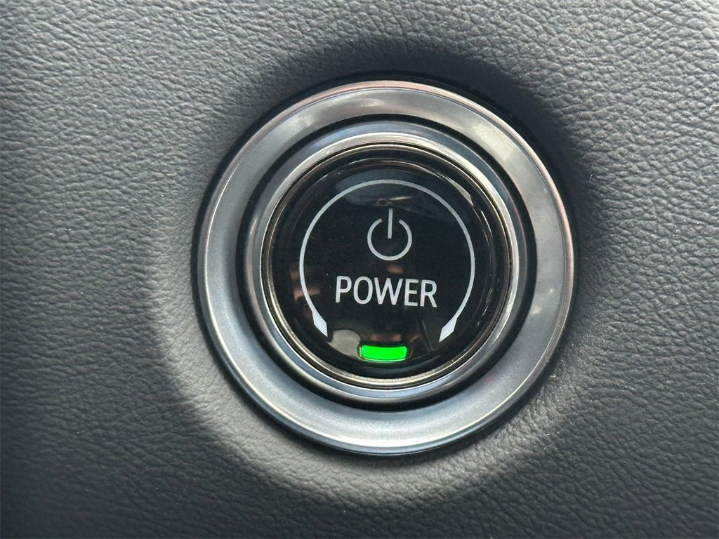 2025 Cadillac LYRIQ Sport 2