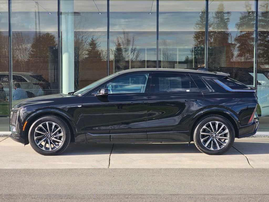 2025 Cadillac LYRIQ Sport 2