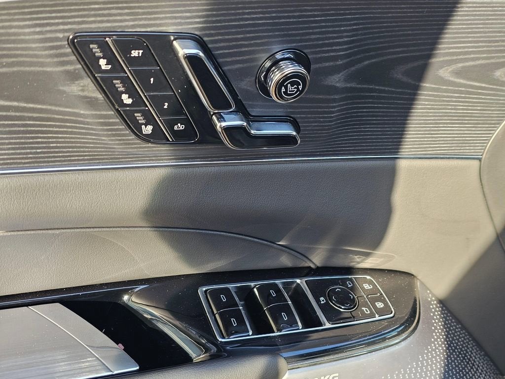 2025 Cadillac LYRIQ Sport 2