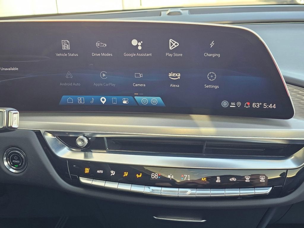 2025 Cadillac LYRIQ Sport 2