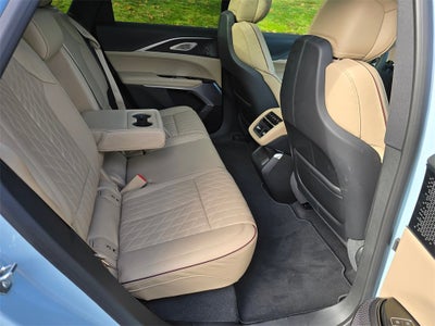 2025 Cadillac LYRIQ Sport 3