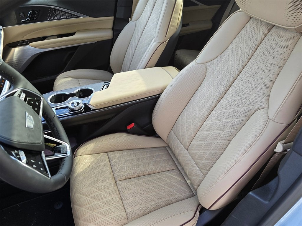 2025 Cadillac LYRIQ Sport 3