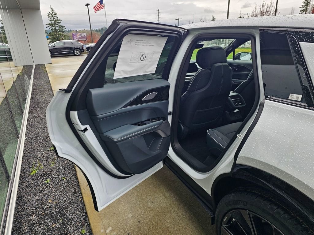 2026 Cadillac LYRIQ Signature Sport