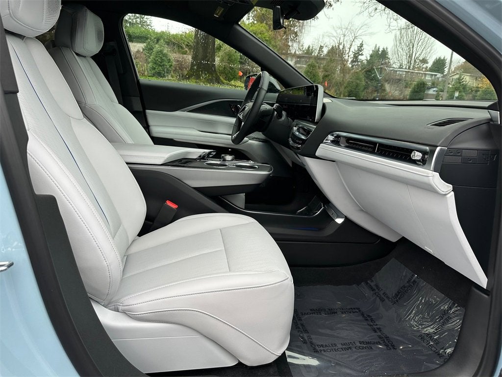 2025 Cadillac LYRIQ Sport 3