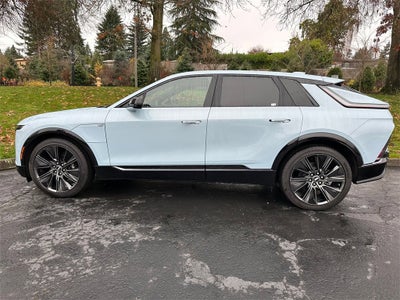 2025 Cadillac LYRIQ Sport 3