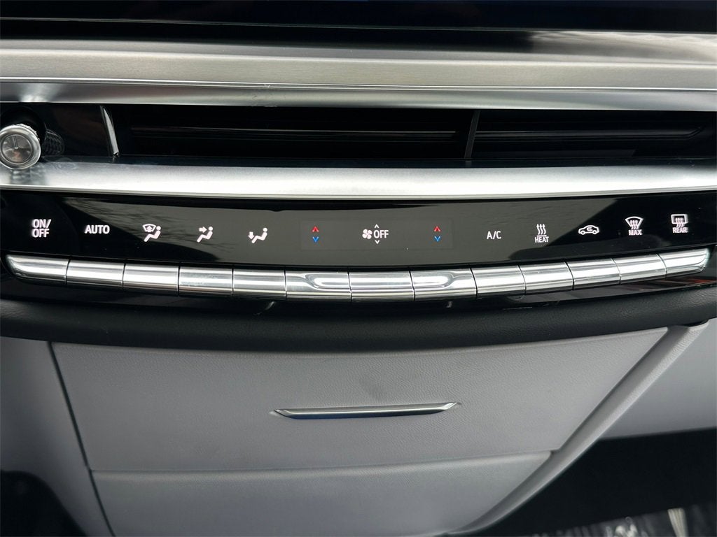 2025 Cadillac LYRIQ Sport 3