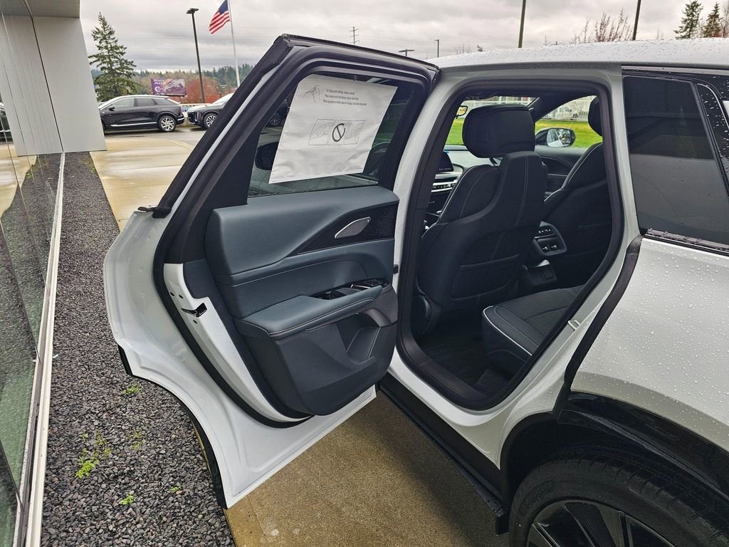 2026 Cadillac LYRIQ Signature Sport