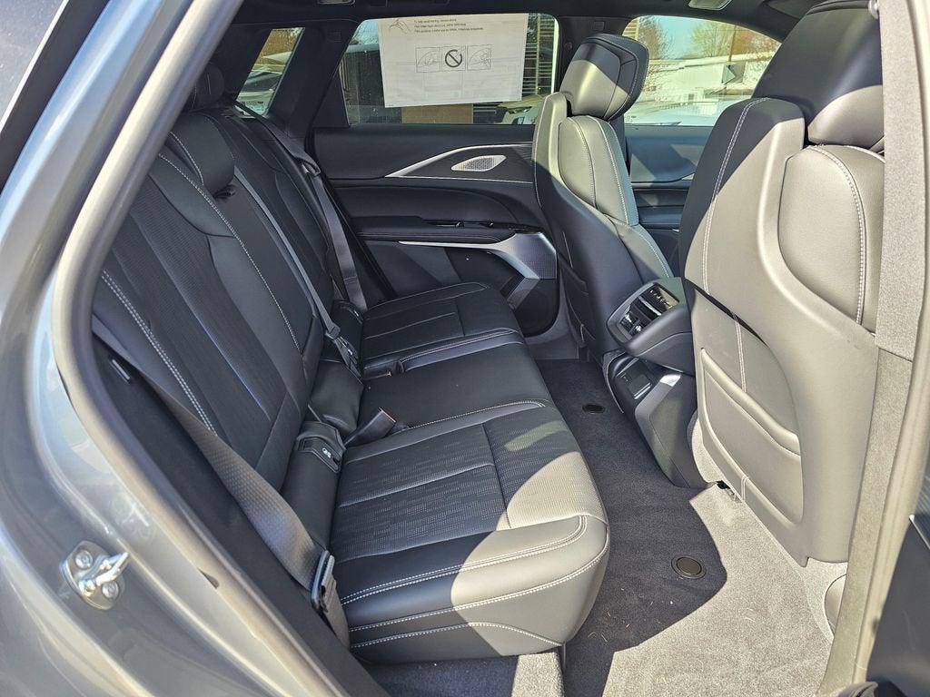 2026 Cadillac LYRIQ Signature Sport