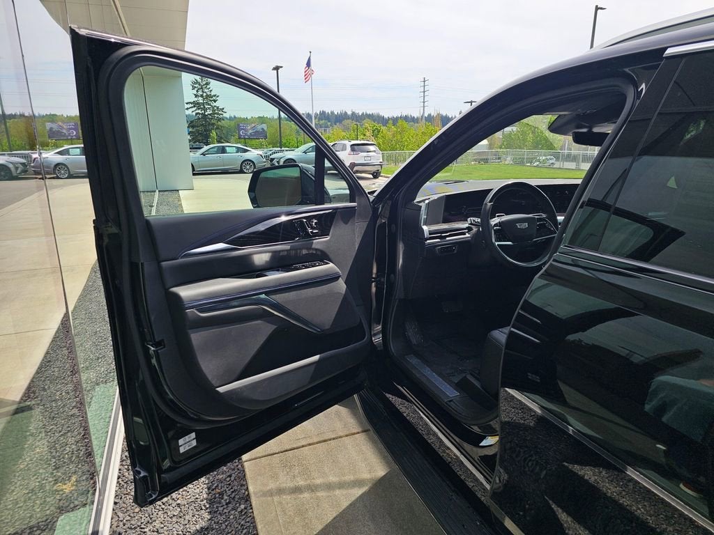 2026 Cadillac ESCALADE IQL Luxury