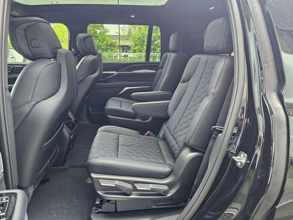 2026 Cadillac ESCALADE IQL Luxury