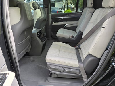 2026 Cadillac ESCALADE IQL Sport