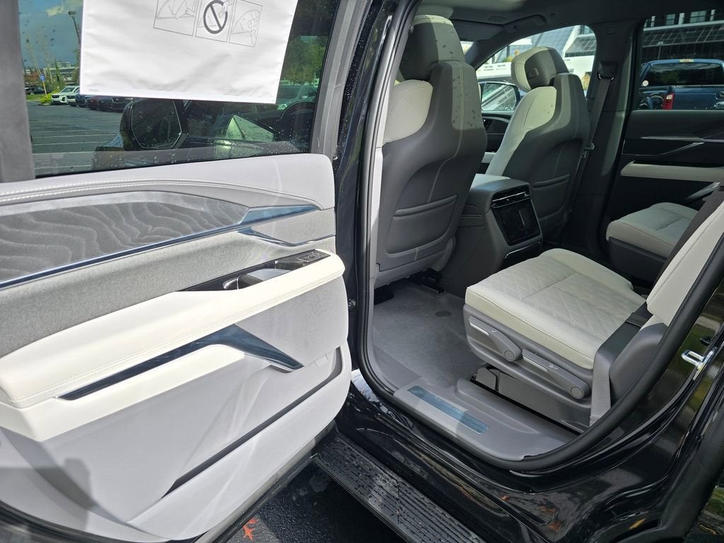 2026 Cadillac ESCALADE IQL Sport