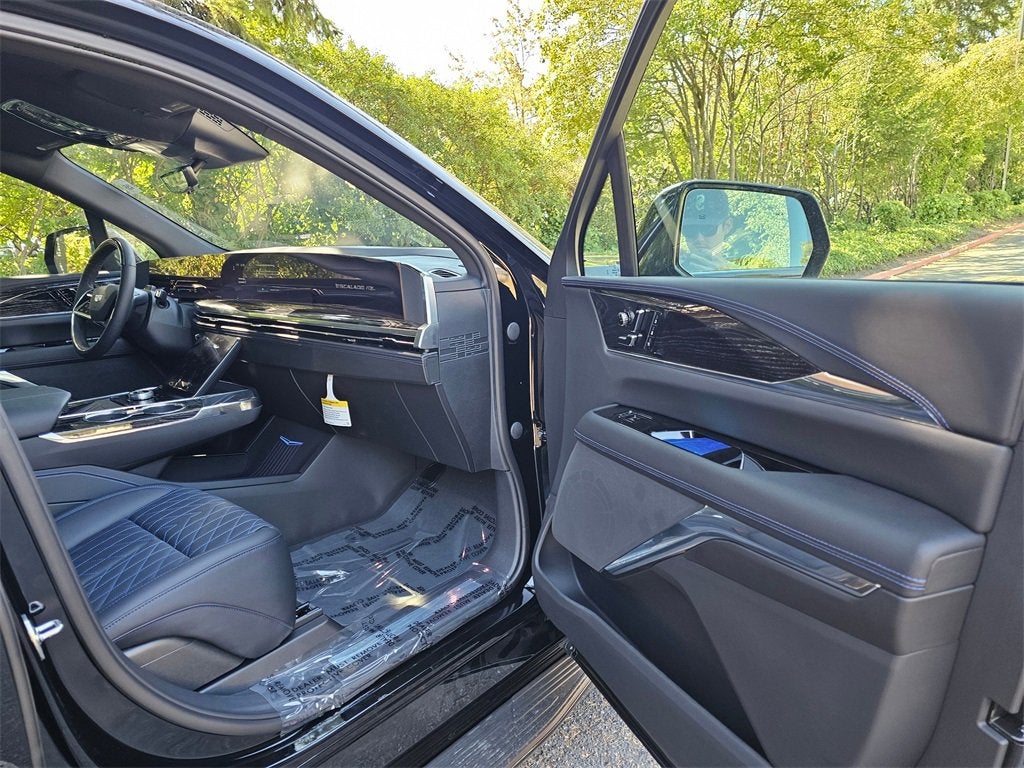 2026 Cadillac ESCALADE IQL Sport