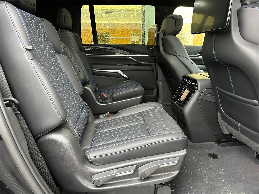 2026 Cadillac ESCALADE IQL Sport