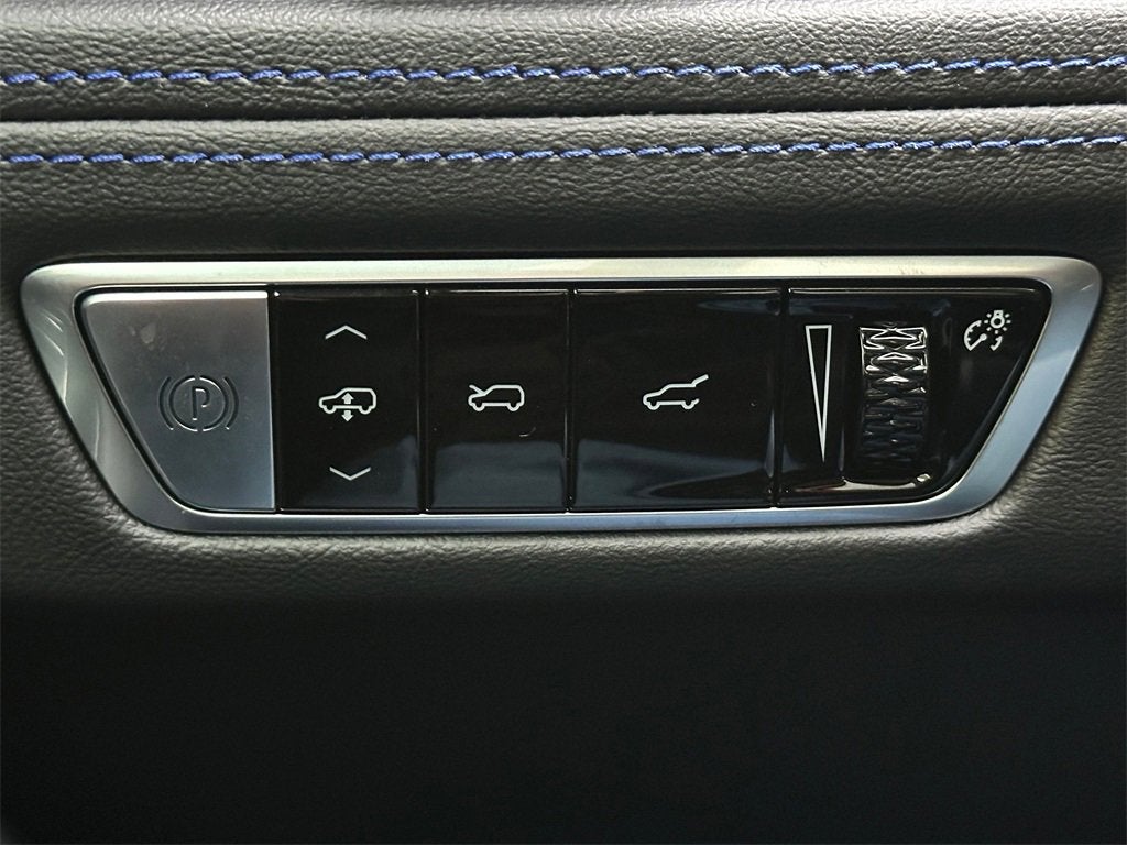 2026 Cadillac ESCALADE IQL Sport