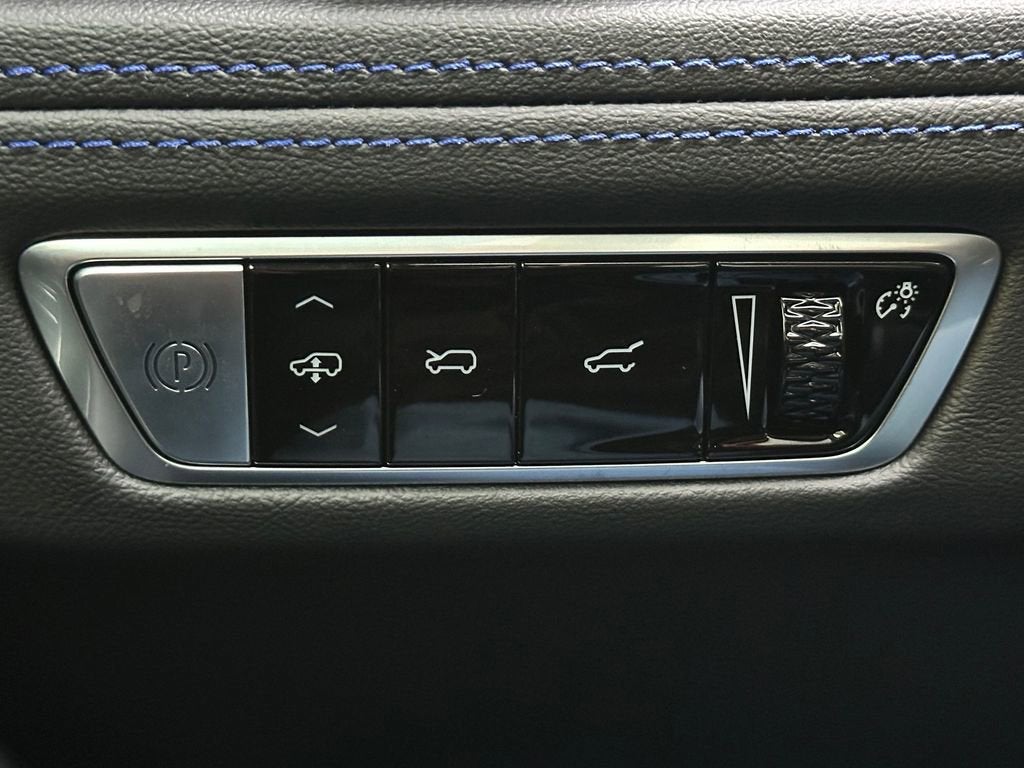 2026 Cadillac ESCALADE IQL Sport