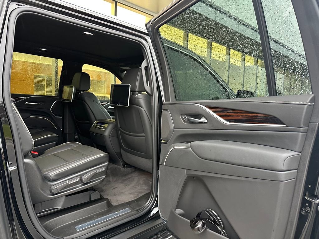 2023 Cadillac Escalade ESV Premium Luxury
