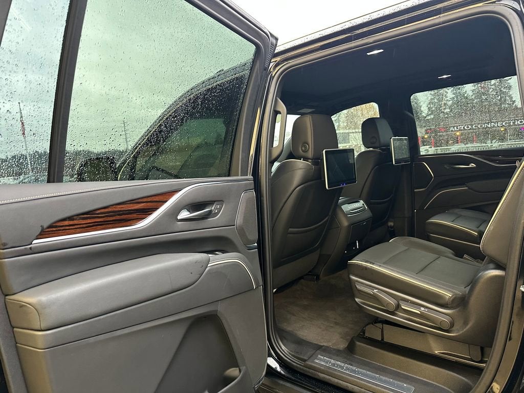 2023 Cadillac Escalade ESV Premium Luxury