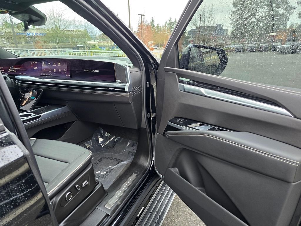 2025 Cadillac Escalade ESV Sport