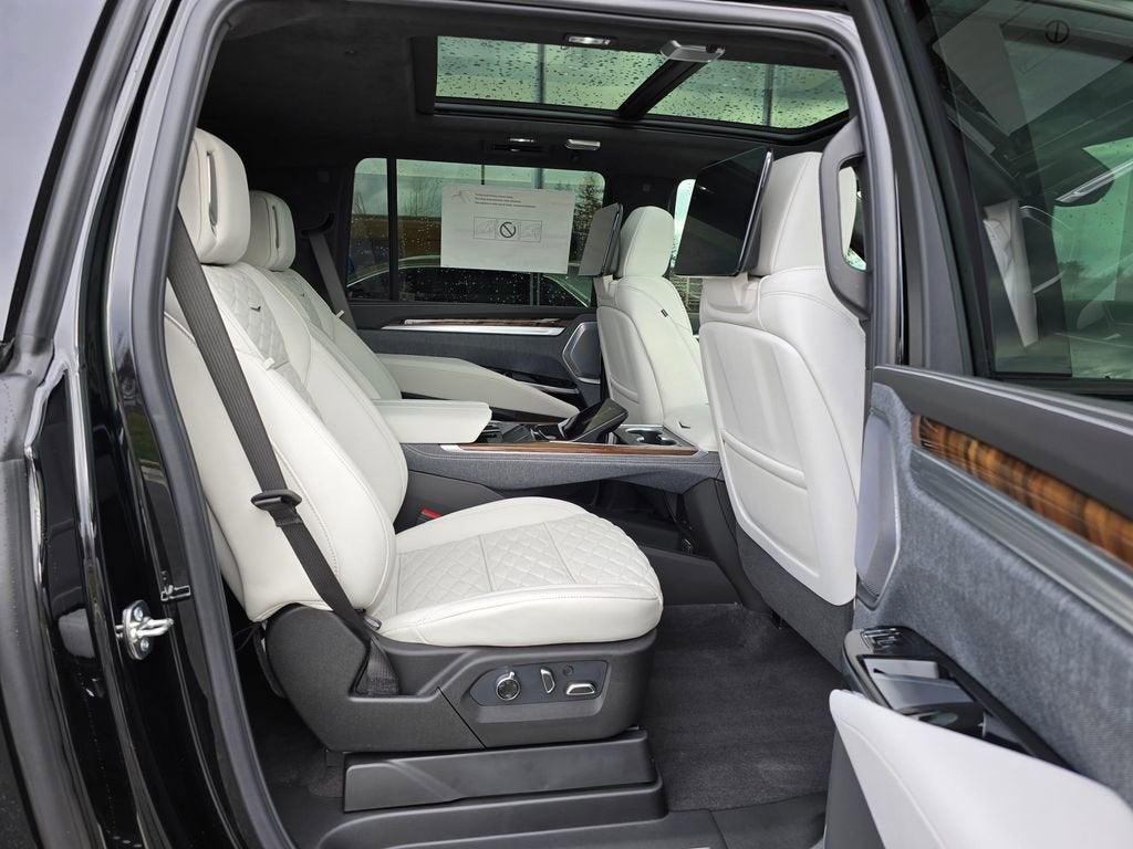 2026 Cadillac Escalade ESV Platinum Sport