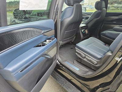 2025 Cadillac ESCALADE IQ Luxury 2