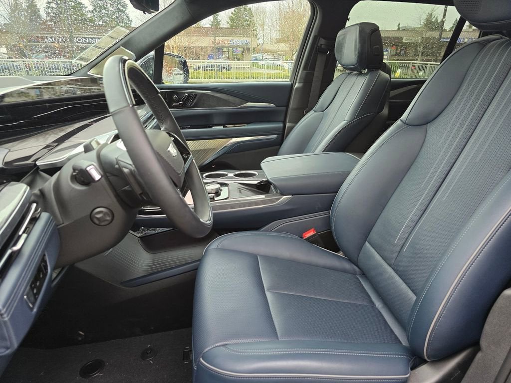 2025 Cadillac ESCALADE IQ Luxury 2