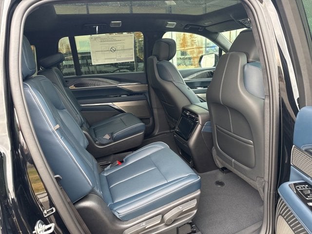 2025 Cadillac ESCALADE IQ Luxury 2