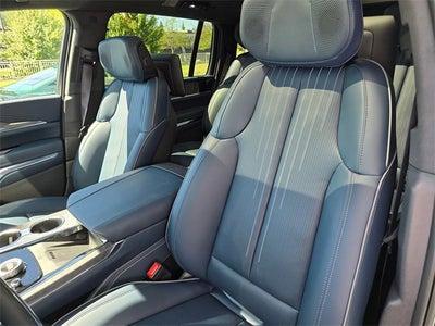 2025 Cadillac ESCALADE IQ Luxury 2