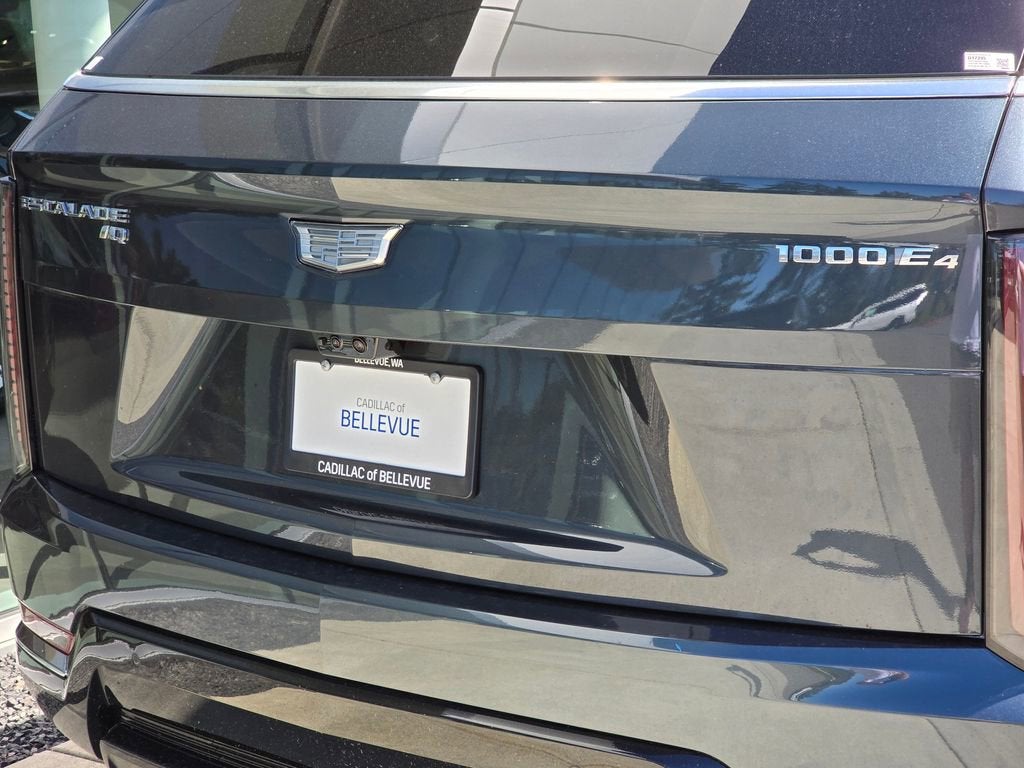 2025 Cadillac ESCALADE IQ Luxury 2