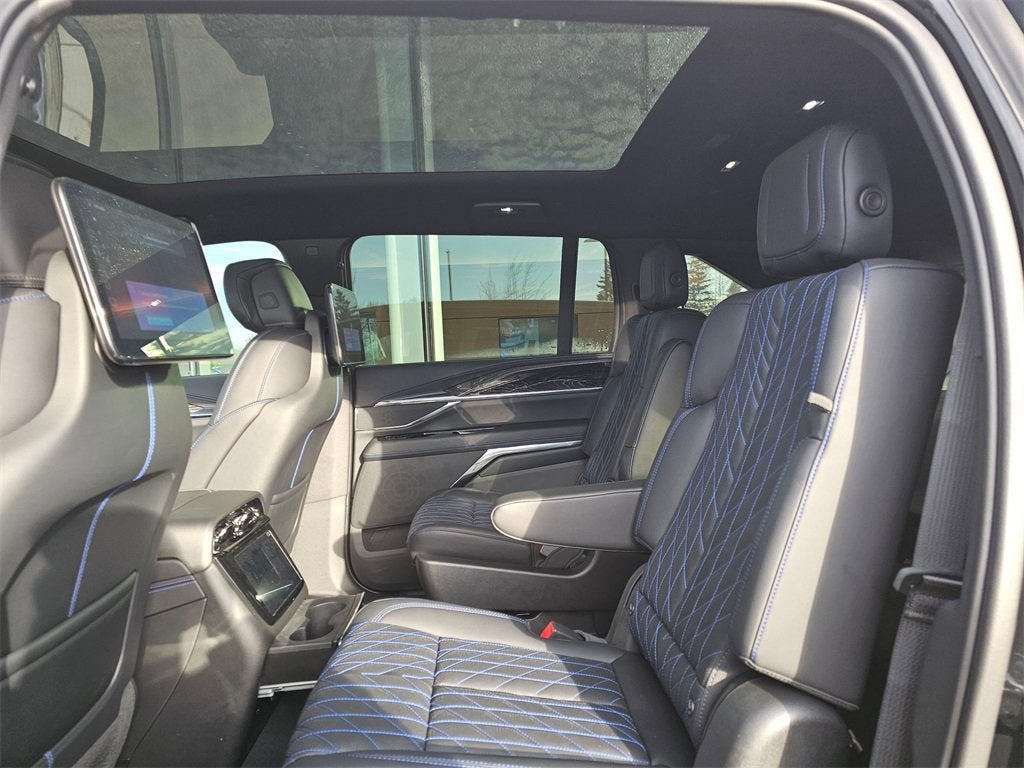 2026 Cadillac ESCALADE IQ Sport