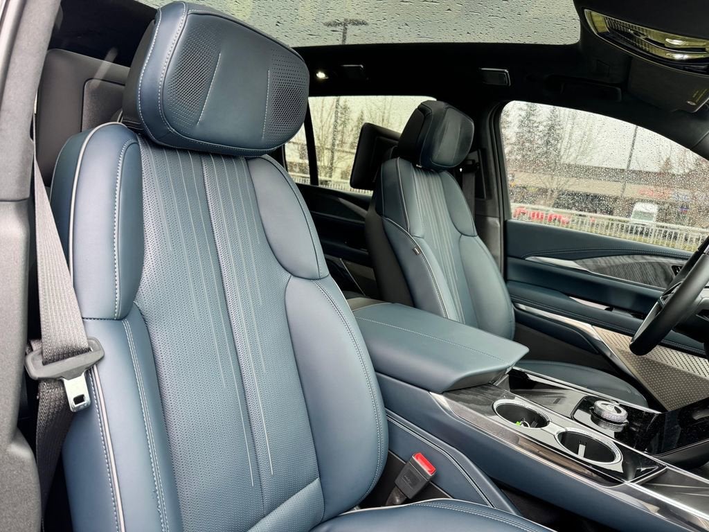 2025 Cadillac ESCALADE IQ Sport 2