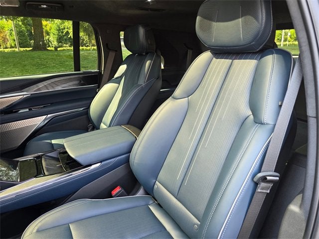 2025 Cadillac ESCALADE IQ Sport 2