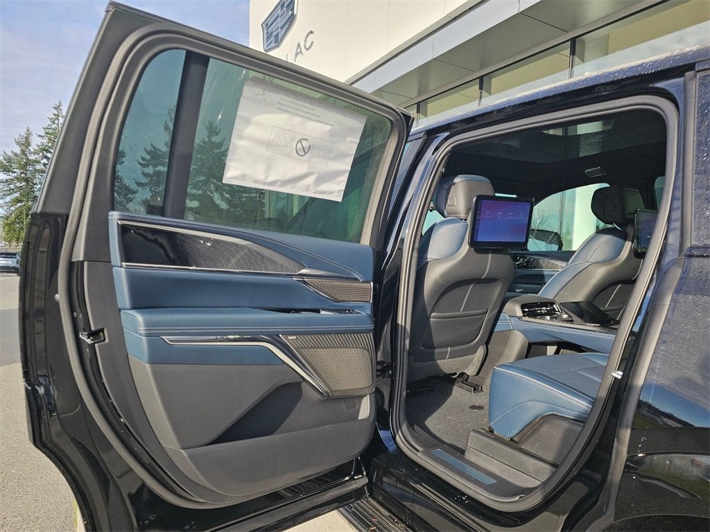 2025 Cadillac ESCALADE IQ Sport 2