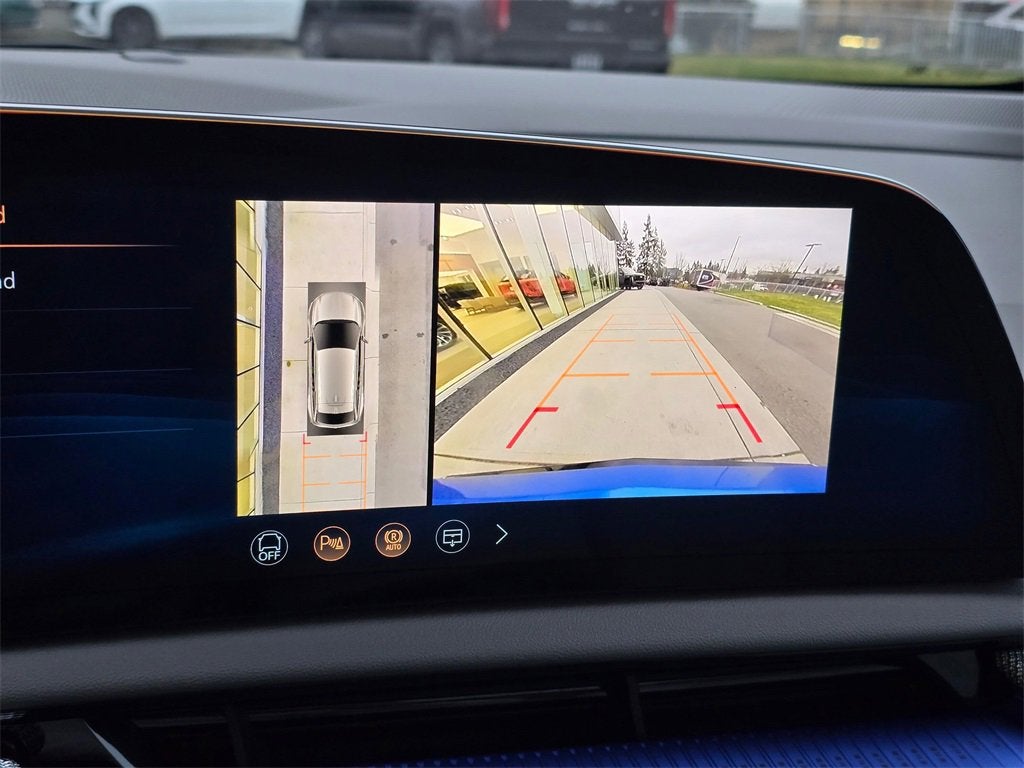 2026 Cadillac OPTIQ Luxury