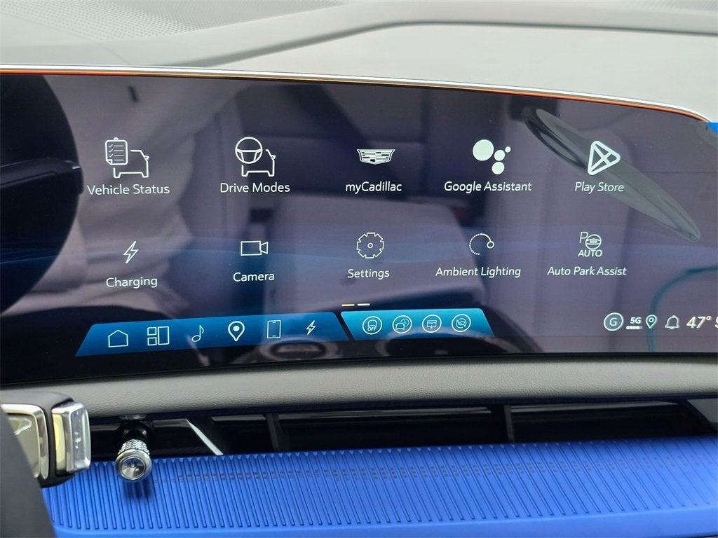 2026 Cadillac OPTIQ Luxury