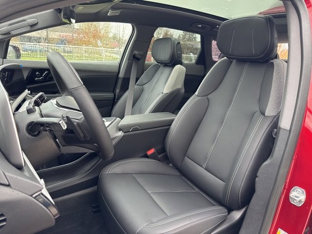 2025 Cadillac OPTIQ Luxury 1