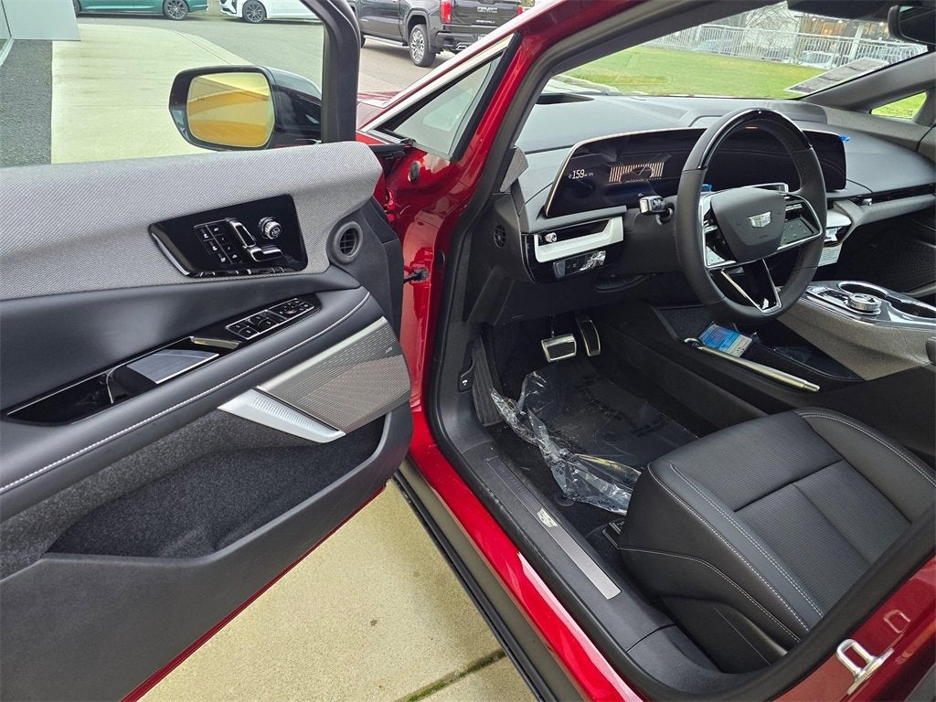 2026 Cadillac OPTIQ Premium Luxury