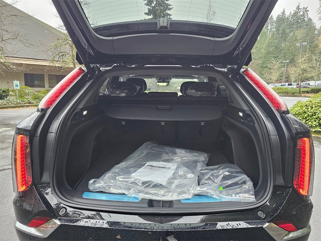 2026 Cadillac OPTIQ Premium Luxury