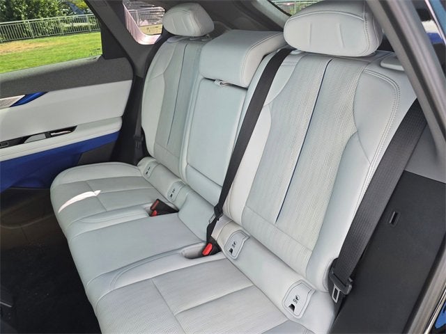 2025 Cadillac OPTIQ Luxury 2